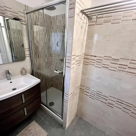 White Mary House For Two People Roma