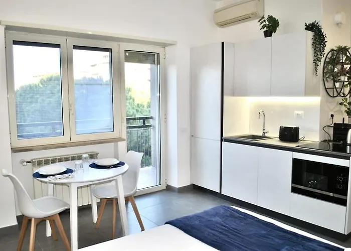 White Mary House For Two People Rome